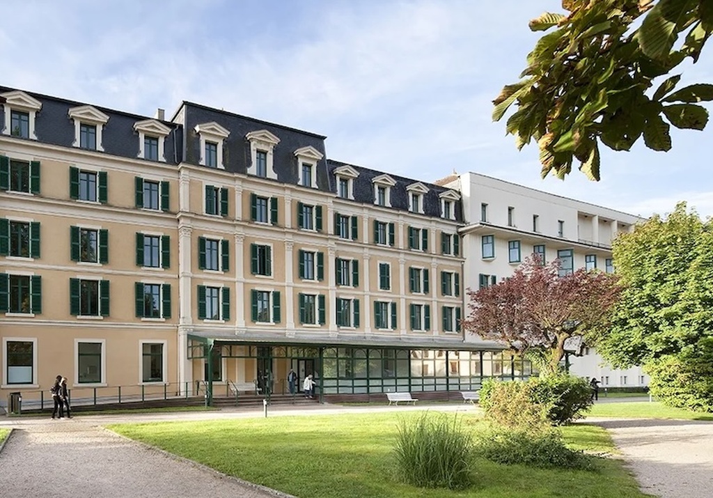 <p>
	Thermes de Bains les Bains</p>
