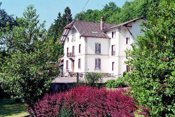 Photo F2 au calme à 5 minutes des thermes de Bains les Bains en voiture - Le Pin -