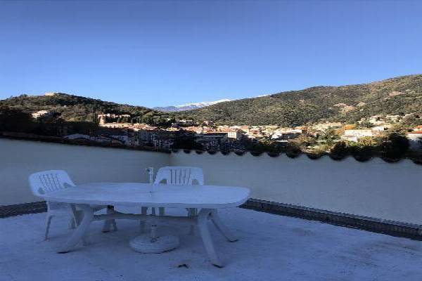 Photo F2 à 600 mètres des thermes à Amelie le bains pour 2 personnes avec terrasse