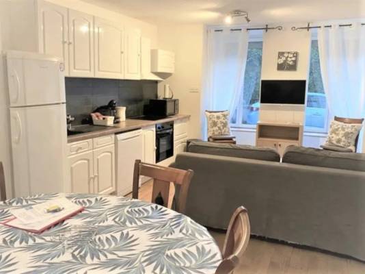 Photo T3 au rdc - récemment rénové de 70m² - 2 chambres - 2 min à pied des thermes de Luchon