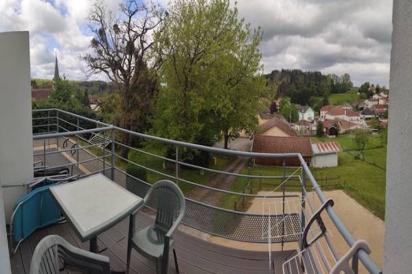 Photo PANO 43 - PROCHE DES THERMES DE BAINS-LES-BAINS, F1Bis