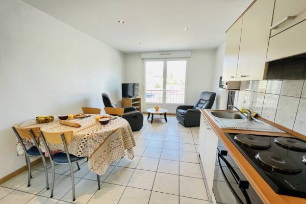 Photo F1 AVEC BALCON SITUE A 350 M DES THERMES DE BAINS-LES-BAINS - VILLON -