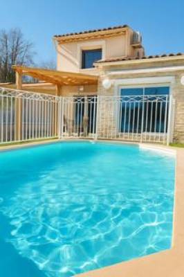 Photo Villa 80m2 climatisée avec piscine privée Gréoux-les-Bains avec 2 chambres