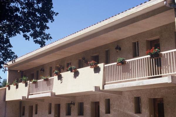 APPARTEMENT T1 AU 1ER ETAGE SANS ASCENSEUR A GREOUX-LES-BAINS - PORTE 9 -