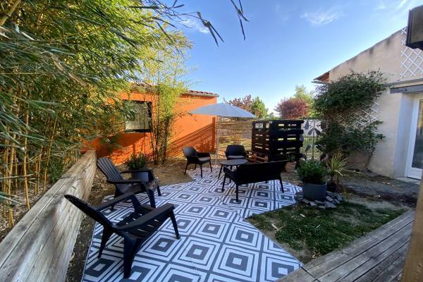 Photo Grand gite de plain-pied avec terrasse et 2 chambres à 800 mètres des thermes de Rochefort
