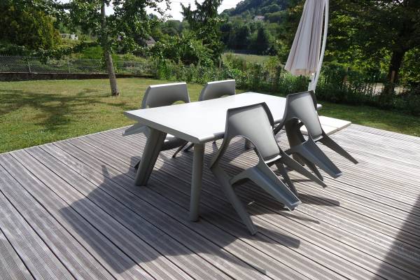 Photo Gite avec 2 chambres et terrasse proche des thermes de Lons-le-Saunier