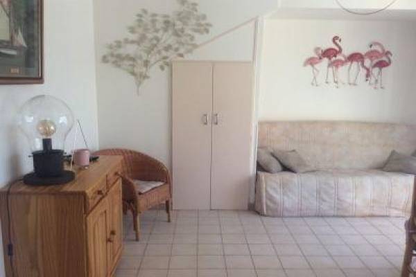 Photo Appartement en rez-de-jardin de 2 pièces à 700 mètres de la cure de Gréoux-les-Bains