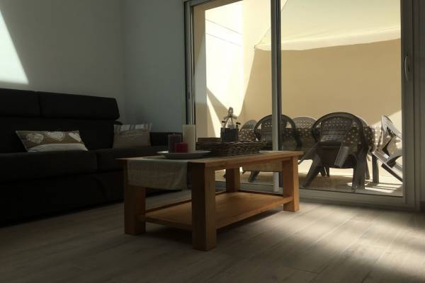 Photo Agréable maison 3⭐️ climatisée avec son patio privée  dans le centre de Rochefort proche des ...