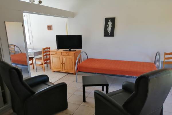 Photo Grand et Agréable Studio 2ème étage sans ascenseur, Proche des Thermes de Bains les Bains - ... Photo Grand et Agréable Studio 2ème étage sans ascenseur, Proche des Thermes de Bains les Bains - ...