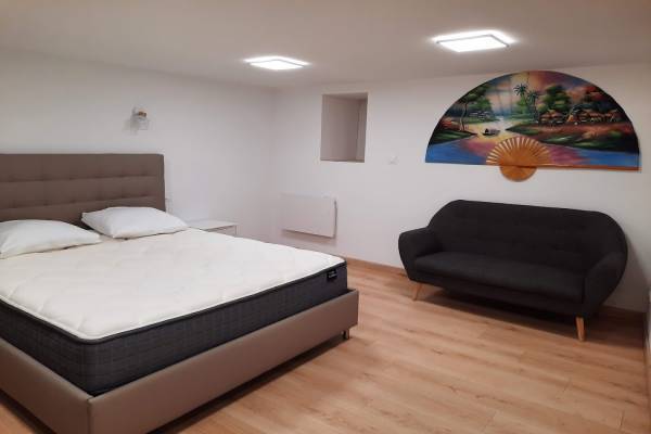 T2 4* EN REZ-DE-CHAUSSEE, PROCHE DE DIVERS THERMES DE DAX AVEC PARKING PAYANT