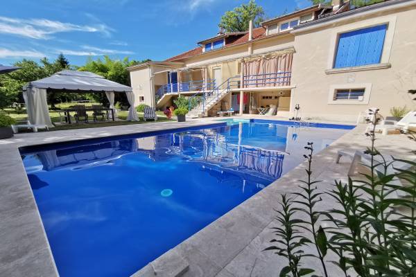 Photo Location curistes proche des thermes de Cransac avec piscine