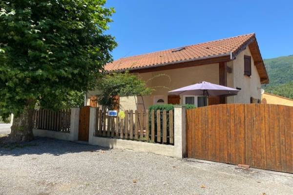 Photo Maison à 6 km des thermes d'Ussat avec 3 chambres