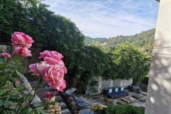 Photo Studio meublé à 300 mètres du centre thermal et des commodités de Vals-les-Bains