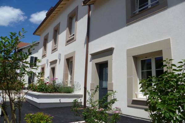 Photo Appartement avec une chambre au 1er étage sans ascenseur, proche des thermes de Vittel