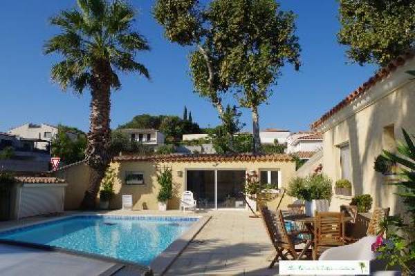 Photo T2 (3*) refait à neuf avec grande terrasse et accès piscine et sa plage à Balaruc-les-Bains