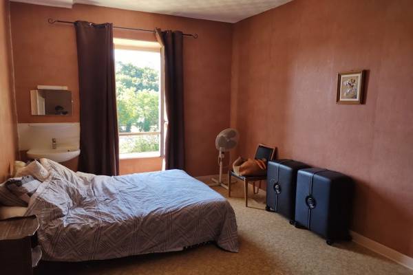 Photo APPARTEMENT POUR CURISTES AVEC 3 COUCHAGES DANS L'HYPER CENTRE ET À PROXIMITÉ DES THERMES DE ...