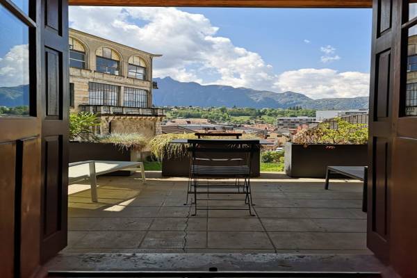 Photo Coquet studio dans le coeur d'Aix les bains climatisé avec terrasse - N°2-