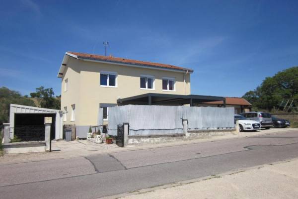 MAISON CLIMATISÉE AVEC SPA À 10 MIN DU CENTRE THERMAL DE VITTEL ET 15 DE CONTREXEVILLE