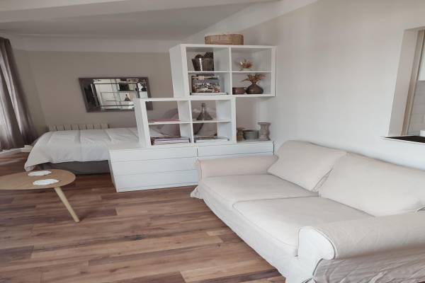 Photo Studio avec un vrai lit à Bagnoles-de-l'Orne refait à neuf