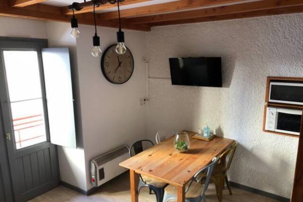 Photo Appartement proche des thermes de Cauterets avec coin nuit et balcon