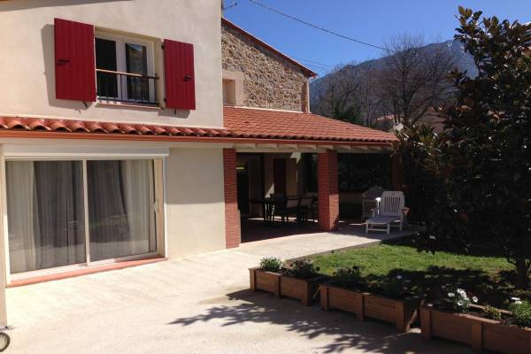 Photo Charmante maison individuelle avec terrasse et jardin pour 6 personnes, à 5min des thermes de ...