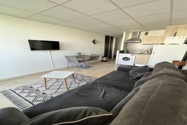 Photo Studio proche cure de Balaruc avec parking et loggia