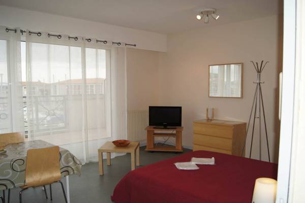 Photo Studio avec vue sur le port de Rochefort avec terrasse - B32