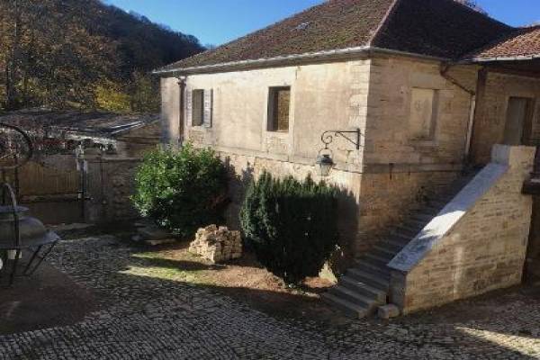 Photo Gite dans maison de Maitre pour 4 personnes proche des thermes de Lons le Saunier