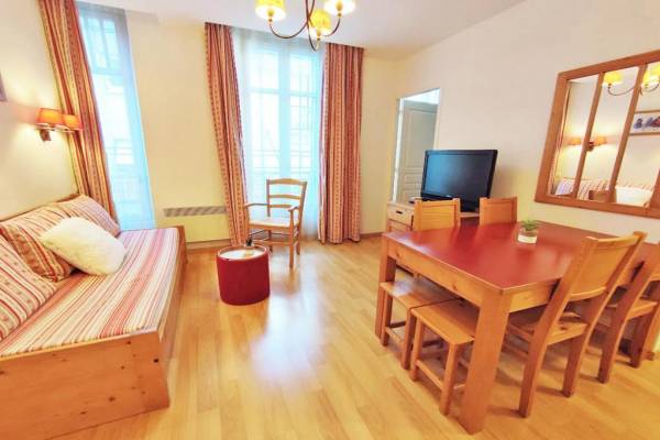 Photo Appartement avec 2 chambres centre ville meublé tourisme 3* à 650 mètres des thermes de Luchon
