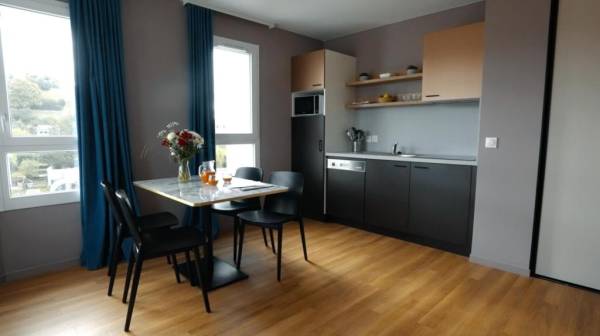 Photo Appartement avec balcon, accès direct au centre thermal de Châtel-Guyon - T2 - lits jumeaux - Dô
