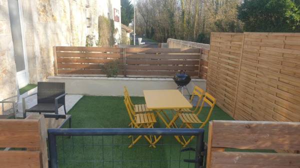 Photo Appartement en rez-de-chaussée avec une terrasse à 11 km de la cure de Jonzac