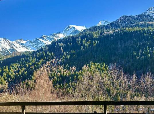 Photo Studio de 28 m2 avec balcon et parking pour les curistes de St Gervais