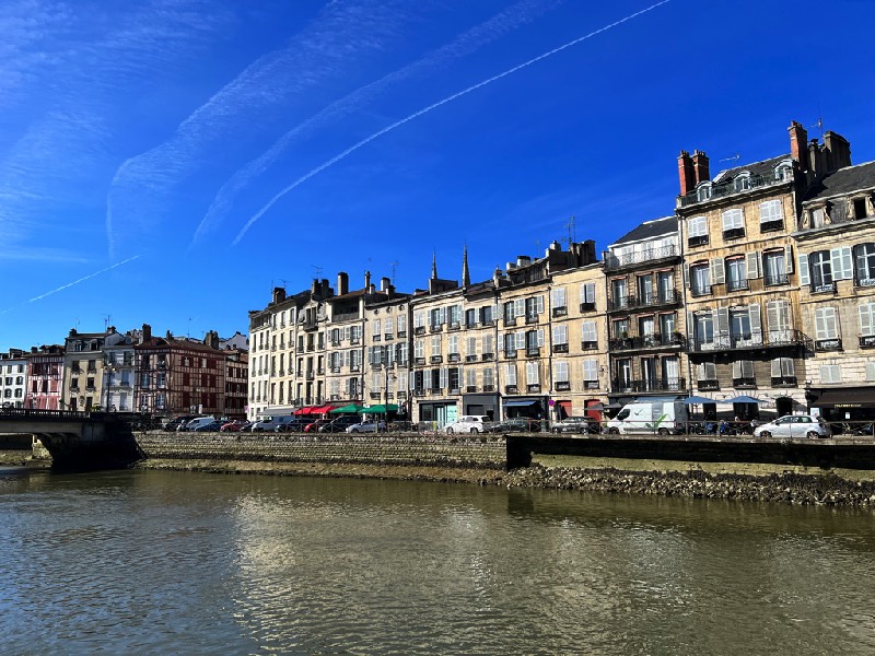 Bayonne le long de La Nive