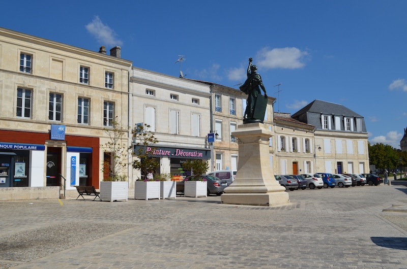 Jonzac et ses maisons charentaises
