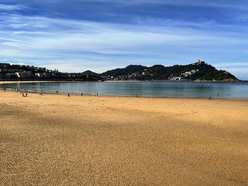 Plage dans le centre de San Sebastian en Espagne